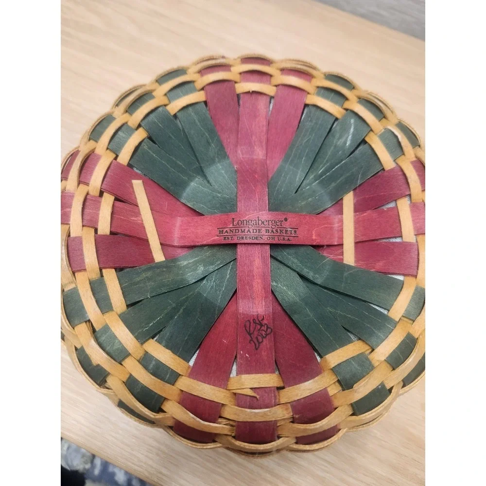 Vintage Longaberger 2003 Christmas‎ Collection Caroling basket With Holly Liner